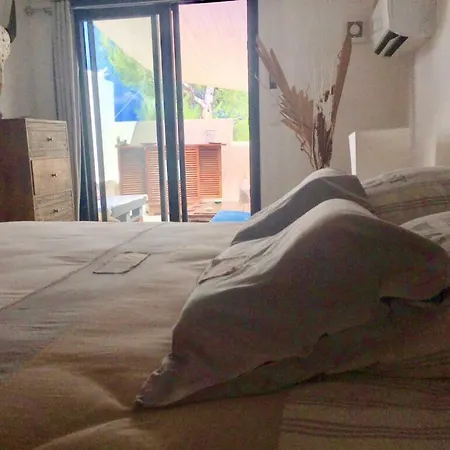 Bastide De La Joie De Vivre 3* Ιέρ
