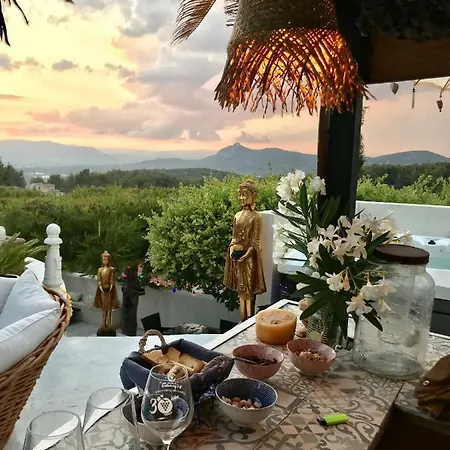 Bastide De La Joie De Vivre 3* Ιέρ