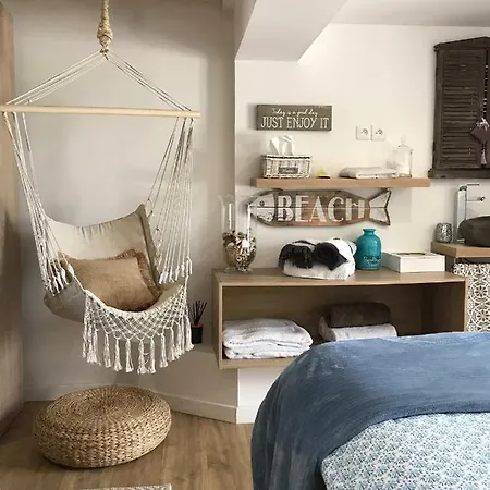 Bastide De La Joie De Vivre Πανσιόν Ιέρ